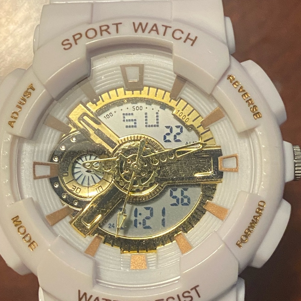 WaterProof Gold/White Sport Watch
